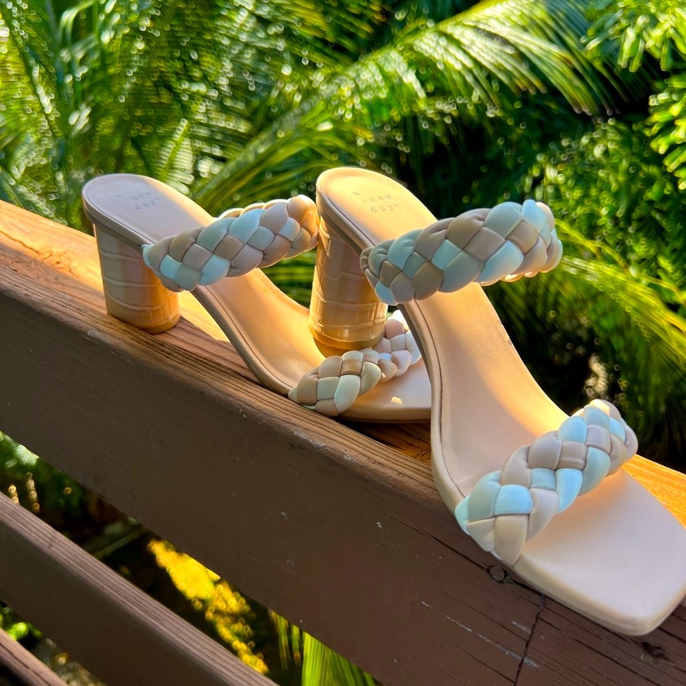 Neutral Cream Heels with Braided Straps - Picture 4 of 9